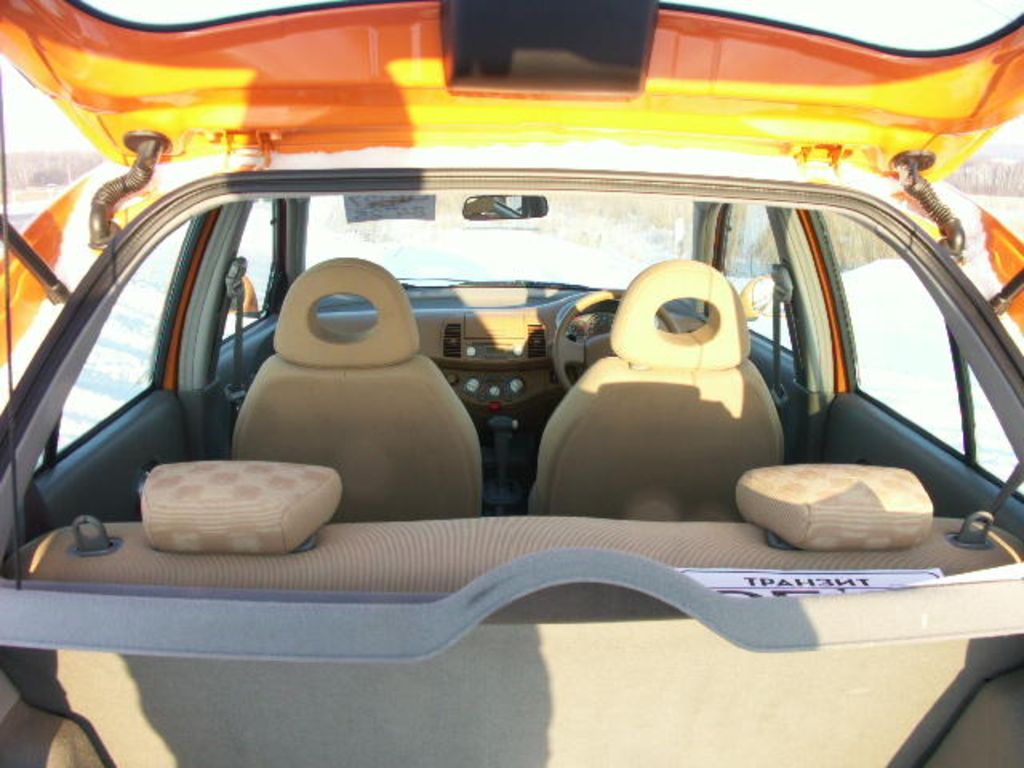 2004 Nissan March