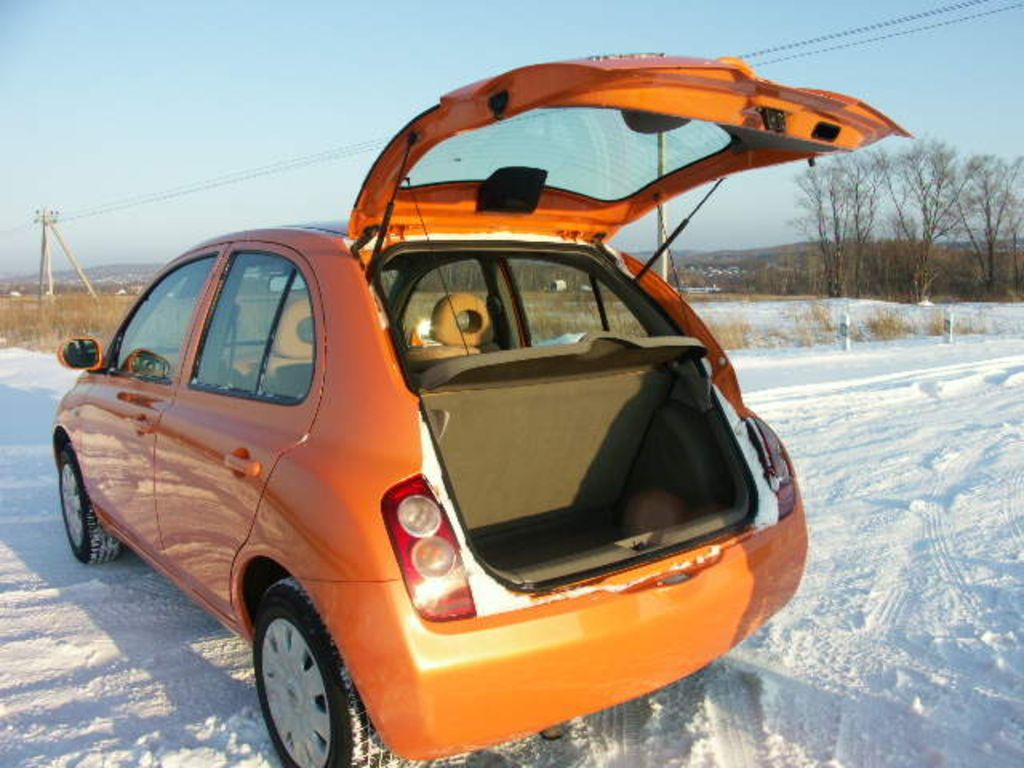 2004 Nissan March