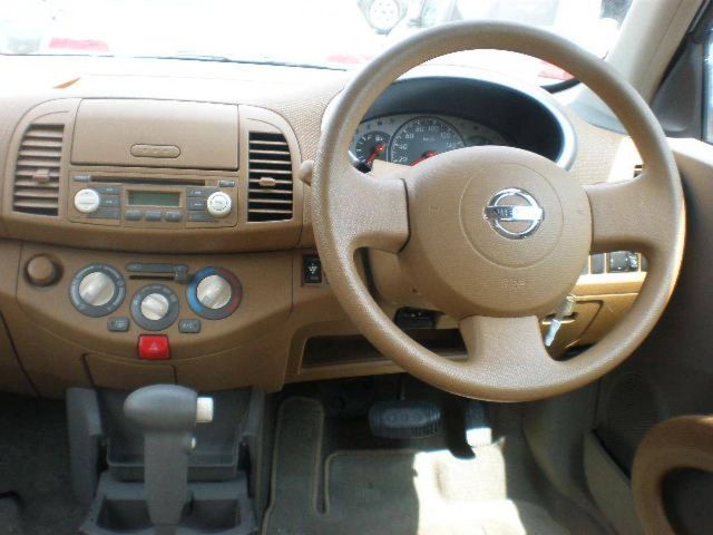 2004 Nissan March