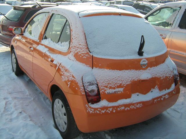 2004 Nissan March