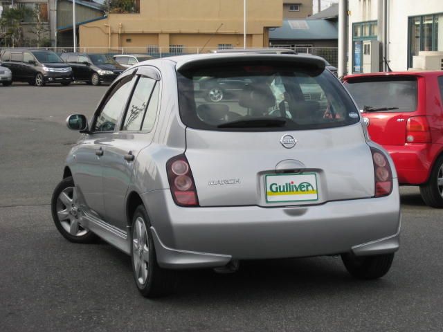 2004 Nissan March