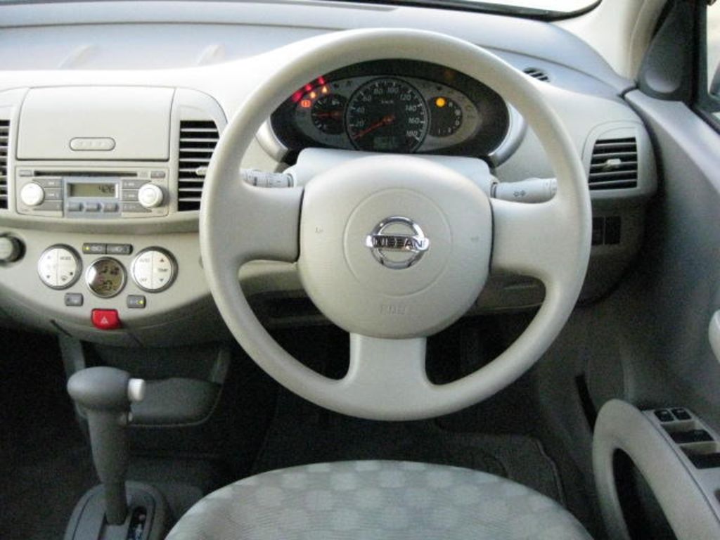 2004 Nissan March
