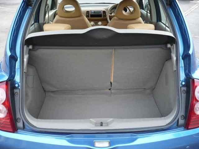 2004 Nissan March