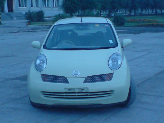 2004 Nissan March