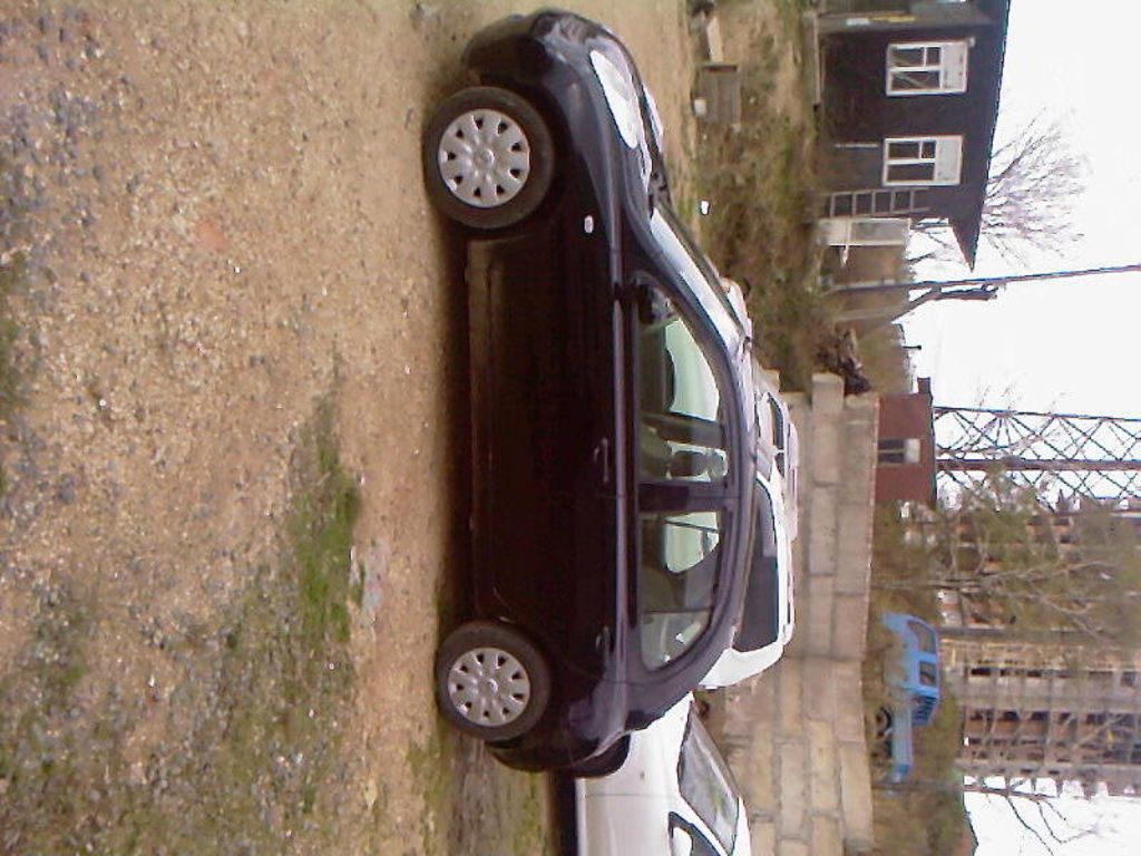 2004 Nissan March