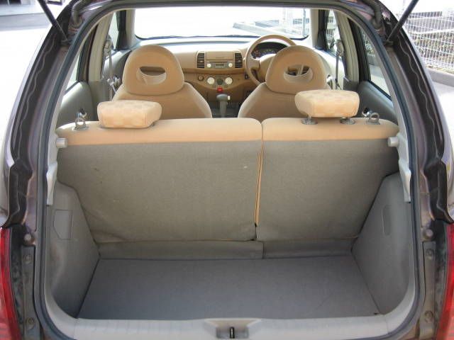 2004 Nissan March