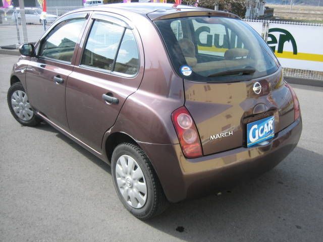 2004 Nissan March