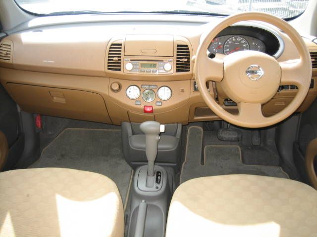 2004 Nissan March