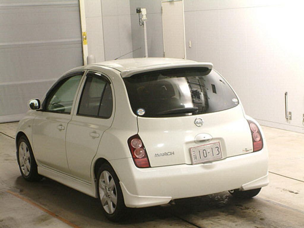 2004 Nissan March