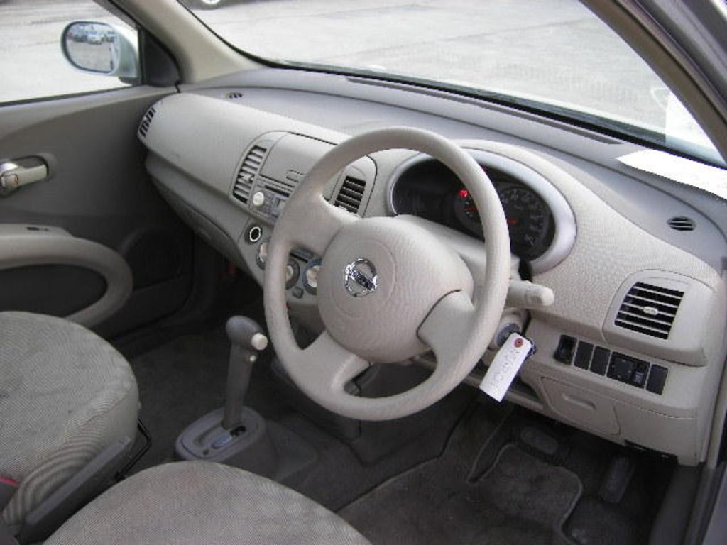 2004 Nissan March