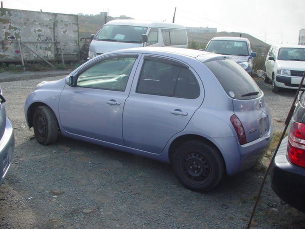 2004 Nissan March