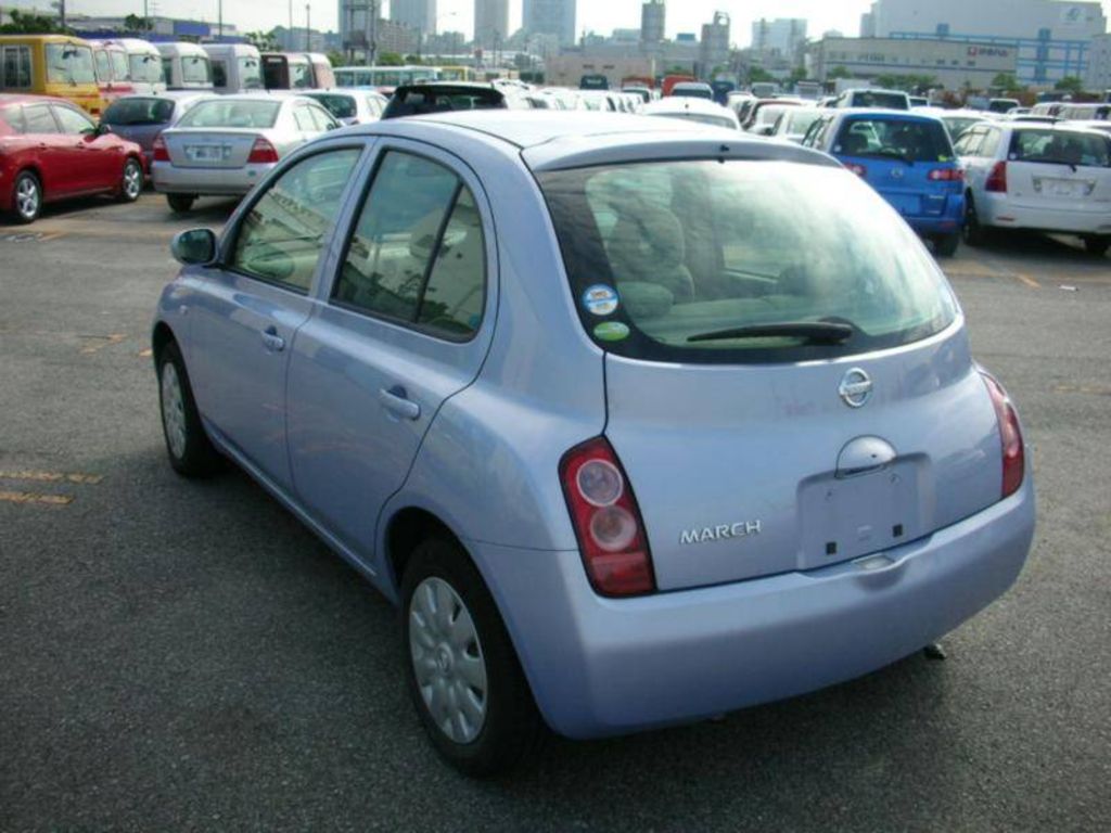 2004 Nissan March