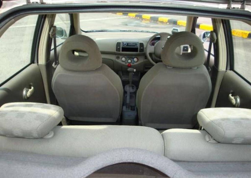 2004 Nissan March