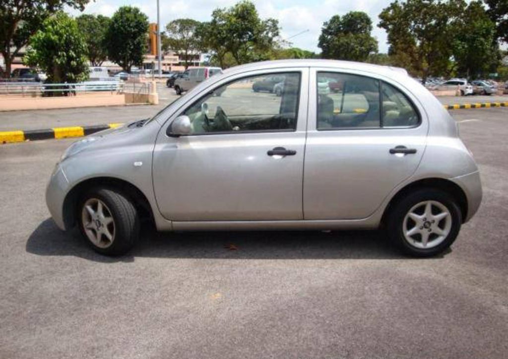 2004 Nissan March