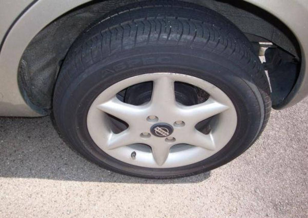 2004 Nissan March