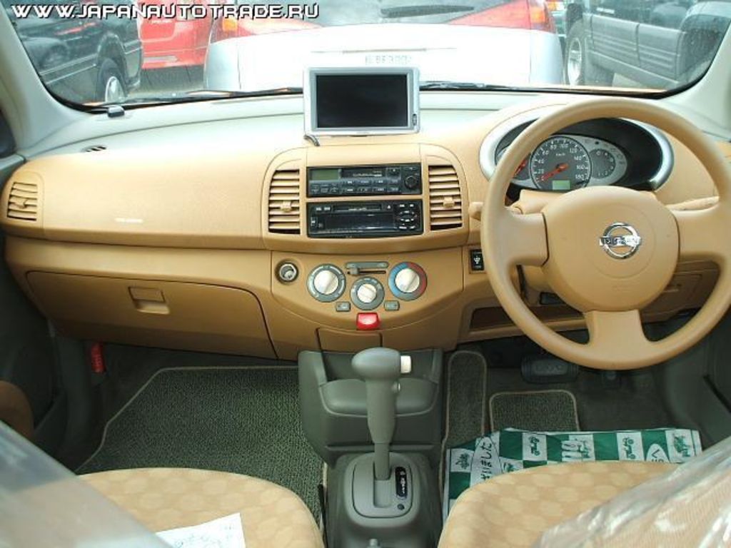 2004 Nissan March