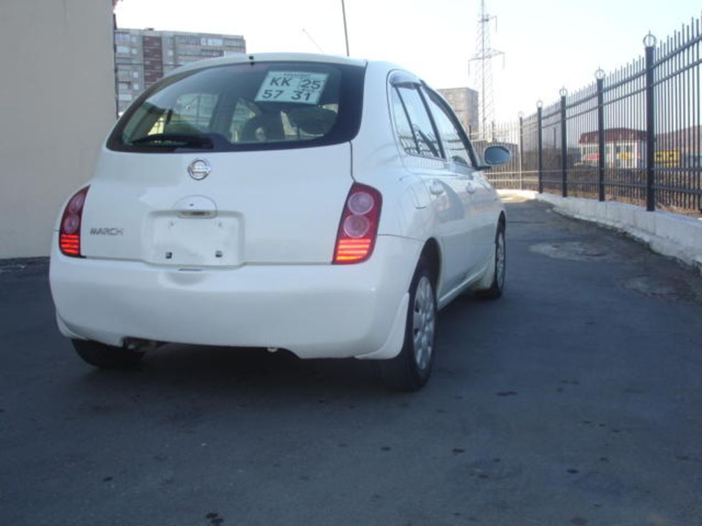 2004 Nissan March