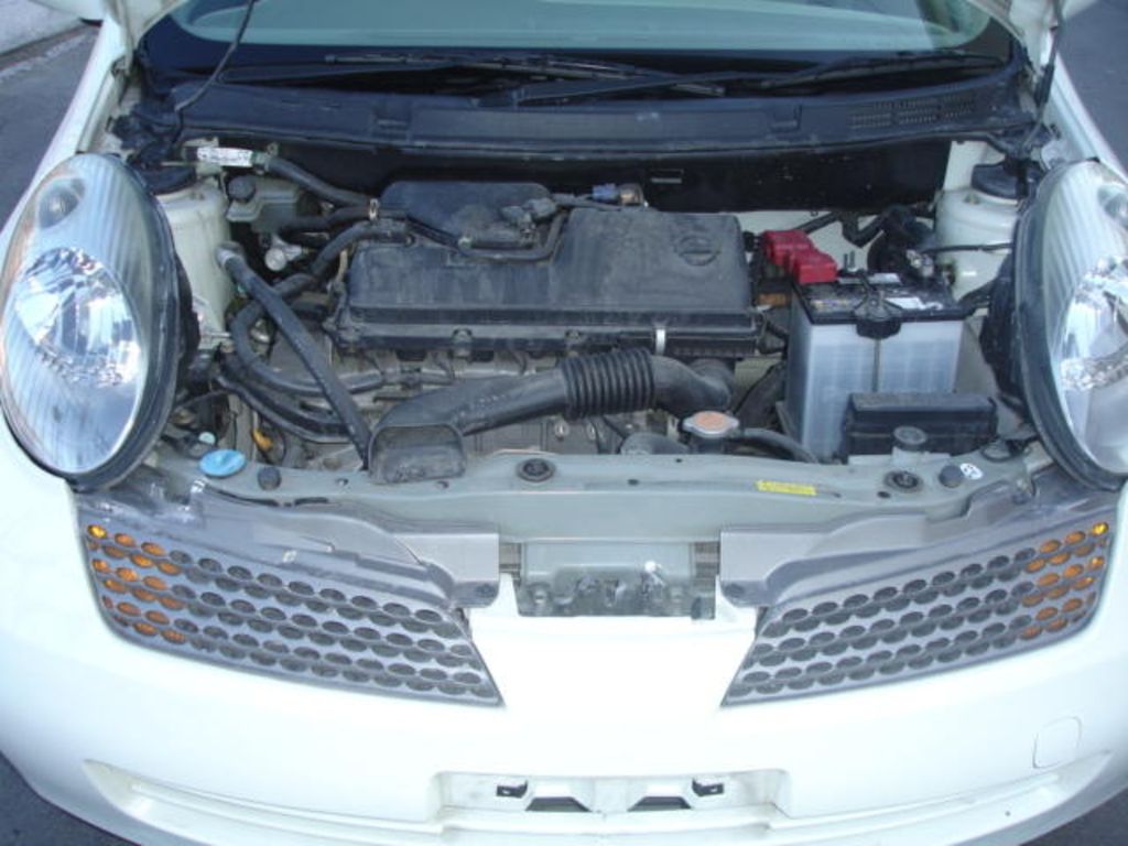 2004 Nissan March