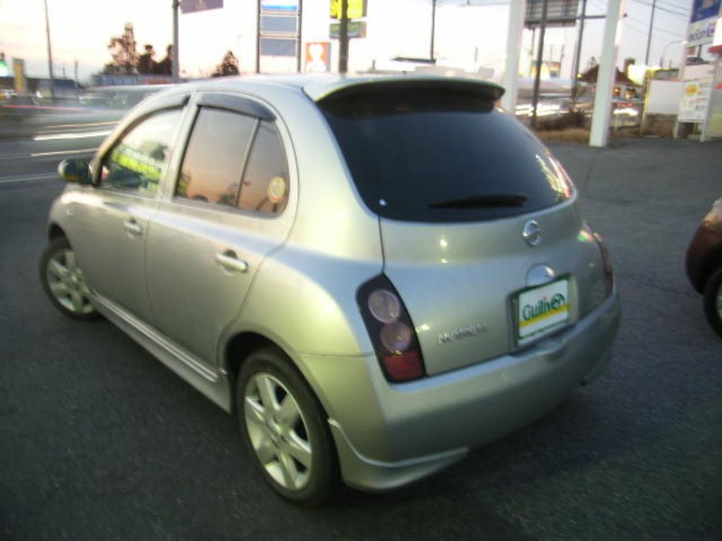2004 Nissan March