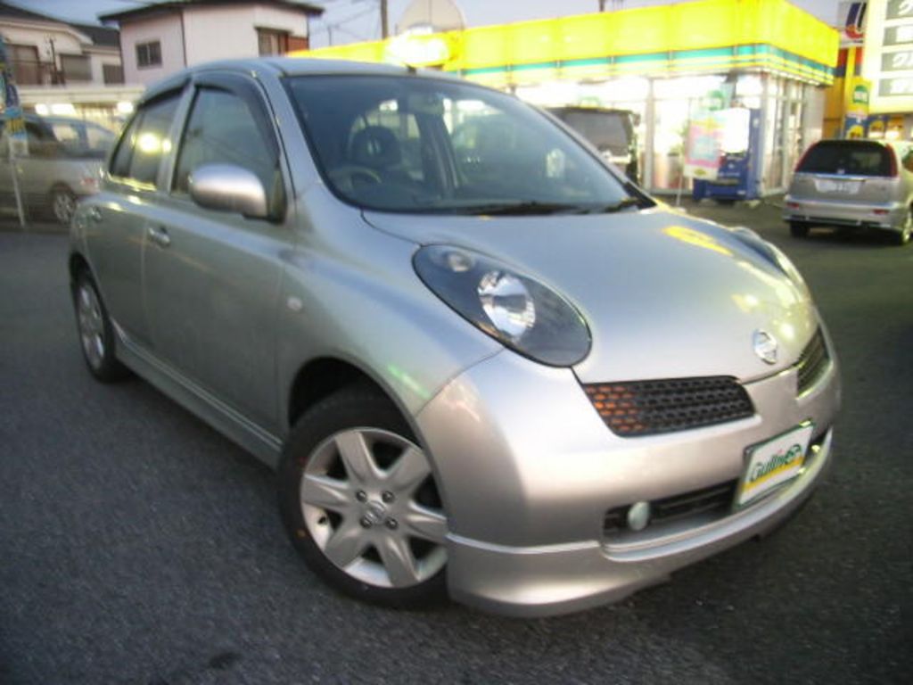 2004 Nissan March