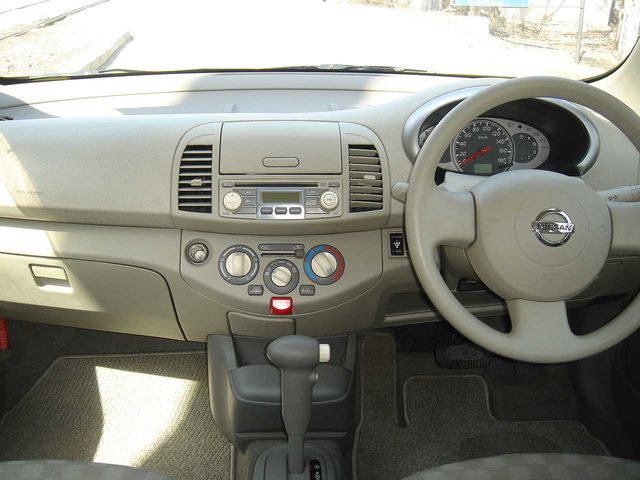 2004 Nissan March