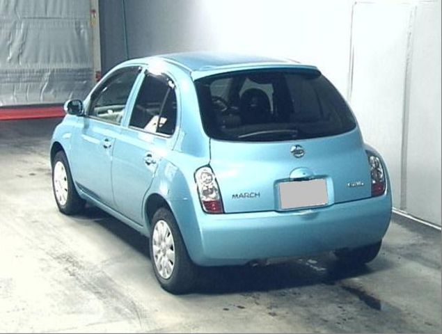 2004 Nissan March