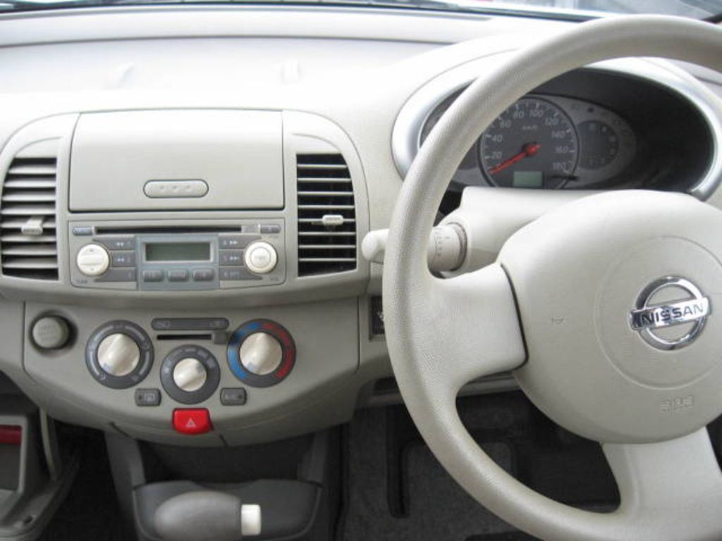 2004 Nissan March