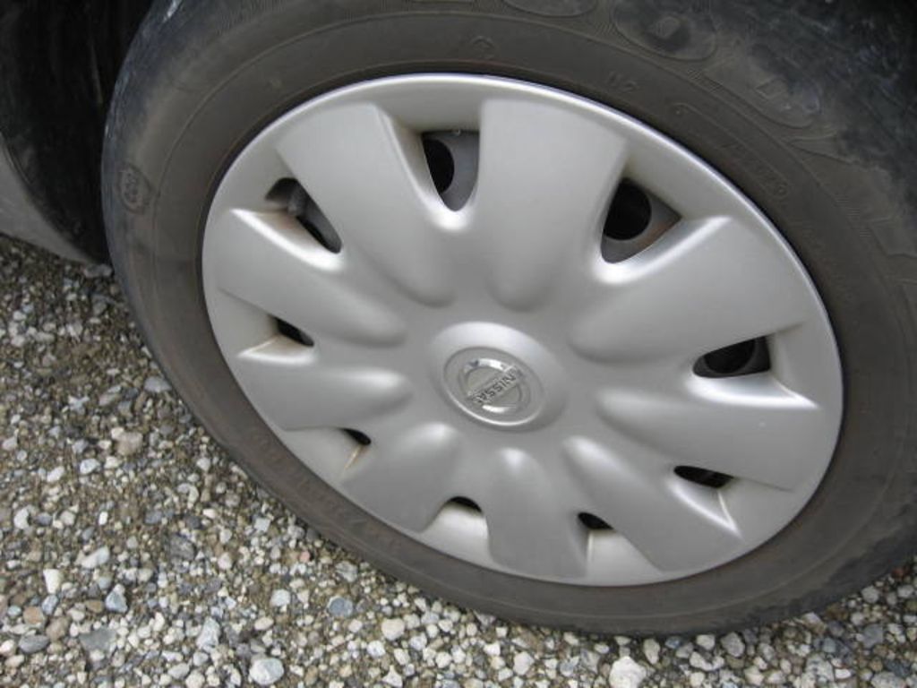2004 Nissan March