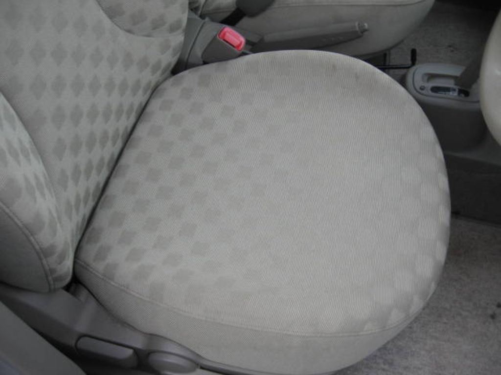 2004 Nissan March