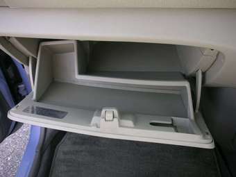 2004 Nissan March Photos
