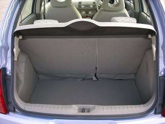 2004 Nissan March Pics