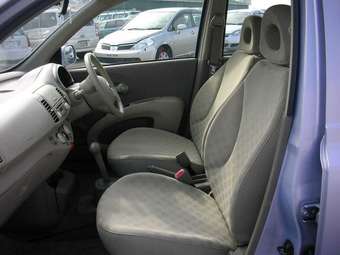 2004 Nissan March Pictures
