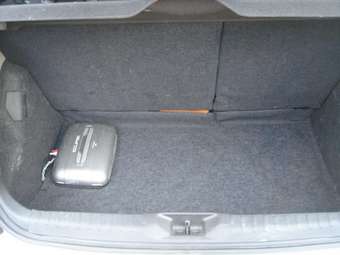 2004 Nissan March Pictures