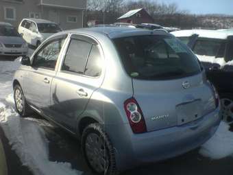 2004 Nissan March Images