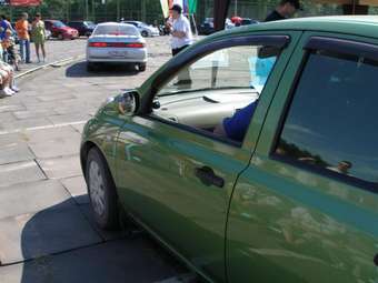 2004 Nissan March Pictures