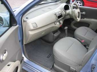 2004 Nissan March Pictures