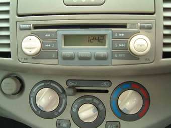 2004 Nissan March Photos