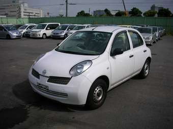 2004 Nissan March Images