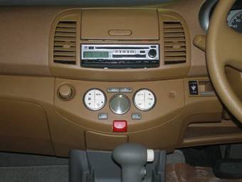 2004 Nissan March Photos