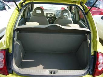 2004 Nissan March Photos