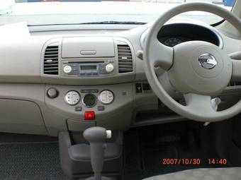 2004 Nissan March Pictures