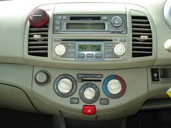 2004 Nissan March Photos