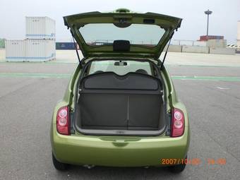 2004 Nissan March Images