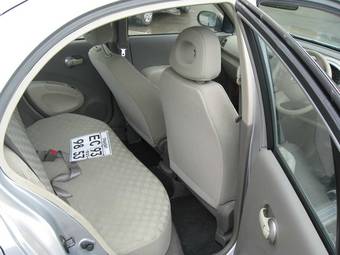 2004 Nissan March Images