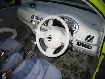 2004 Nissan March Photos