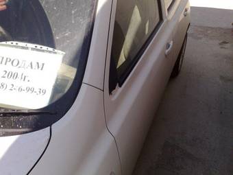 2004 Nissan March Pictures