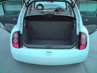 2004 Nissan March Pictures