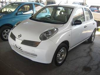 2004 Nissan March Photos