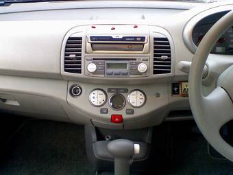 2004 Nissan March Pictures