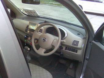 2004 Nissan March Photos